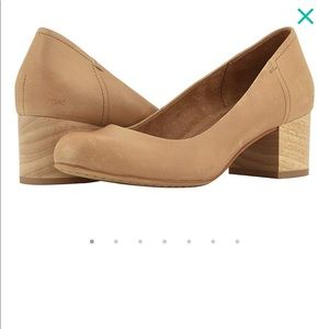 TOMS Beverly Honey Leather WMs SIZE 8.5